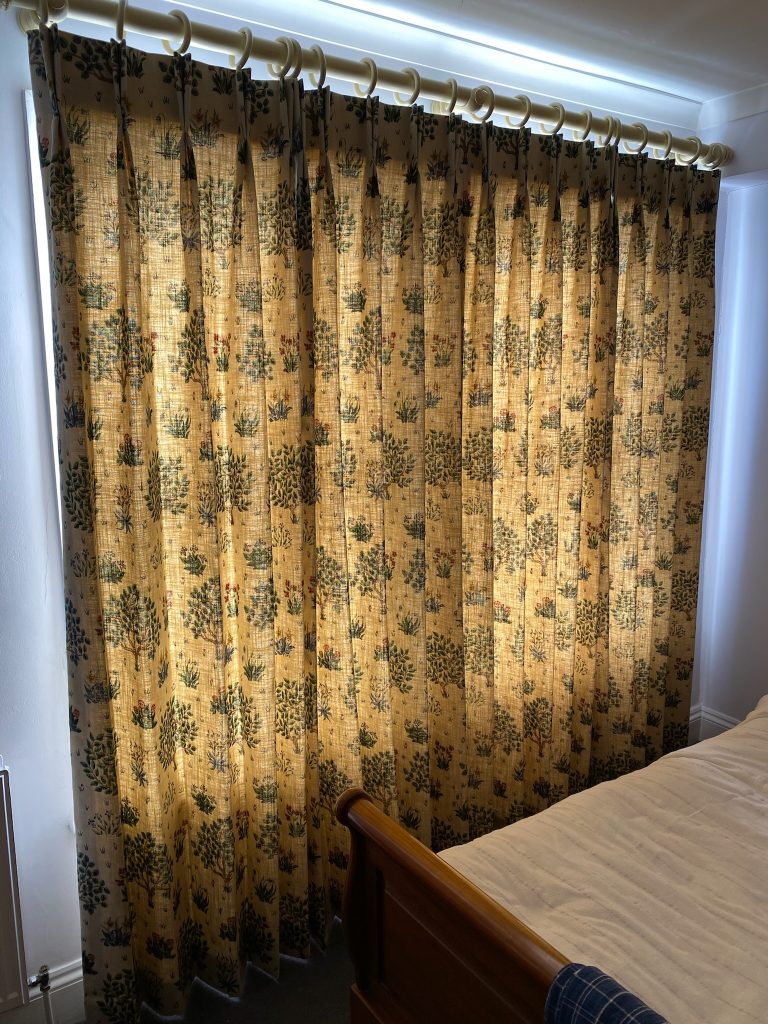Curtains and blinds installations Bromley.